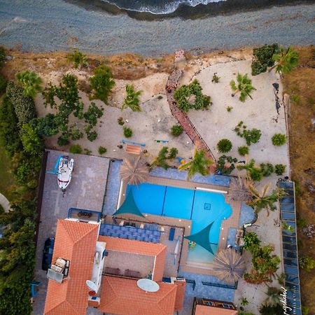Astrofegia Beachfront Villa Πωμός Εξωτερικό φωτογραφία