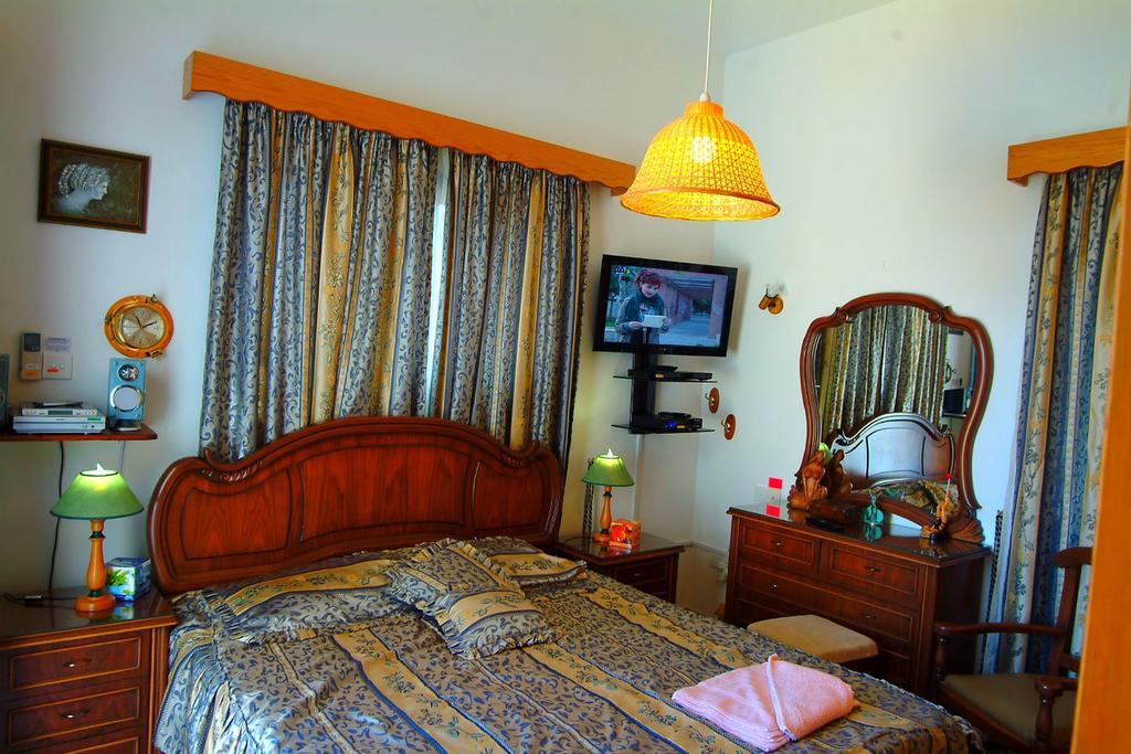 Astrofegia Beachfront Villa Πωμός Δωμάτιο φωτογραφία