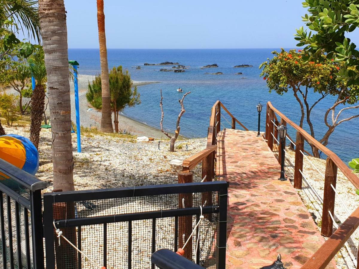 Astrofegia Beachfront Villa Πωμός Εξωτερικό φωτογραφία